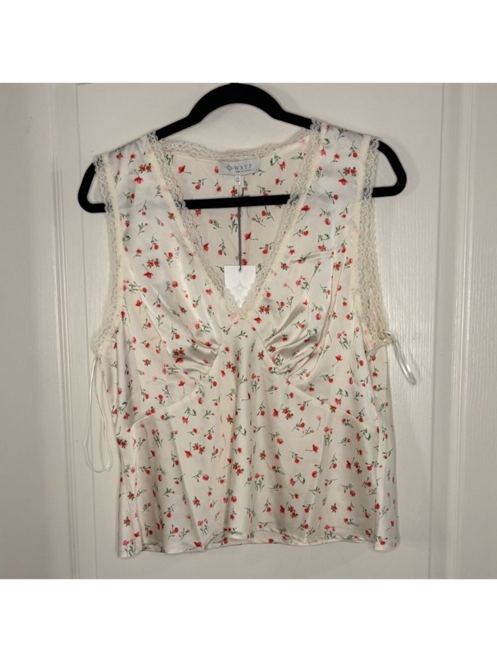 Wayf Floral Sleeveless Blouse - Cream and Red